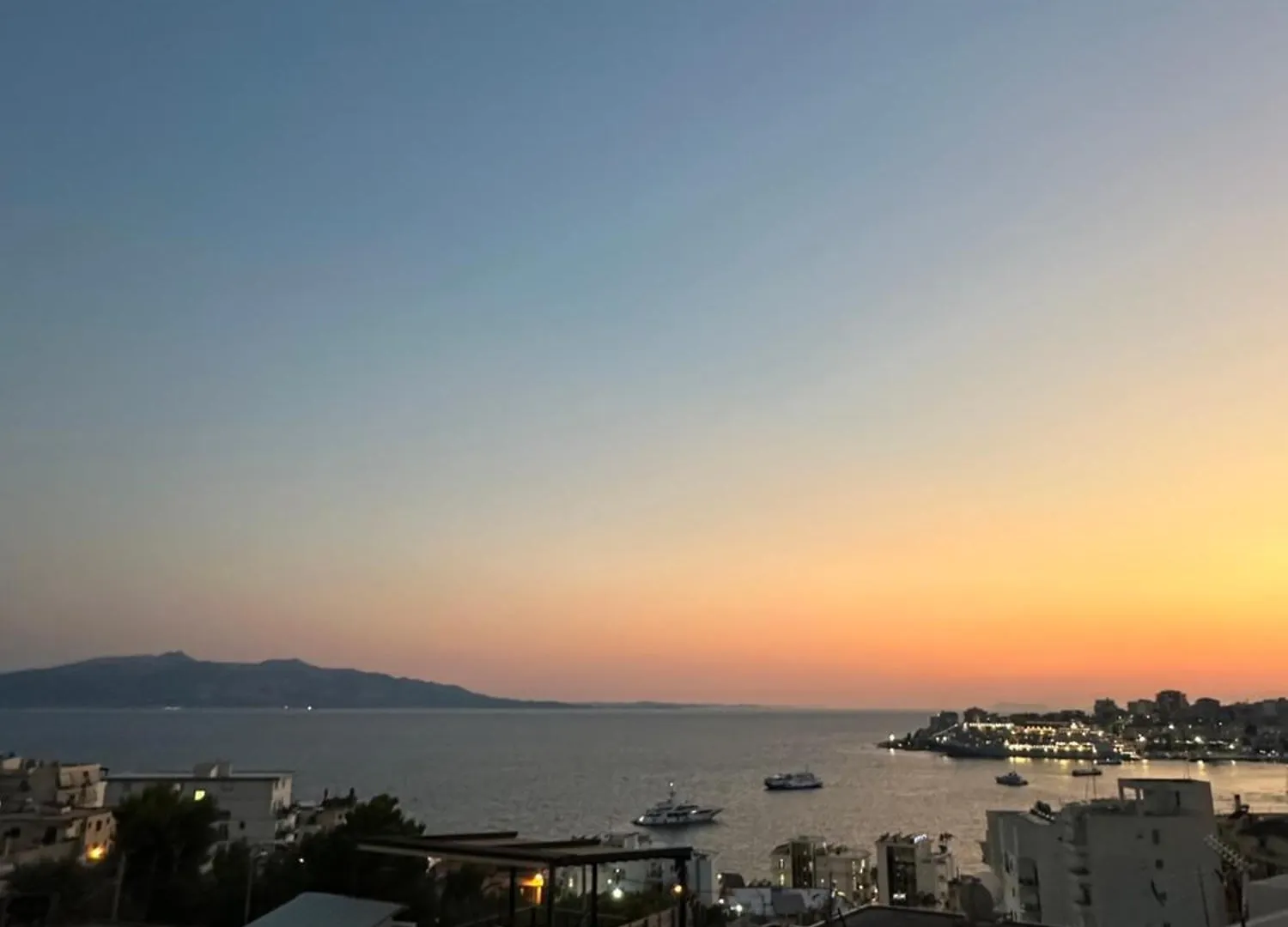 Hotel Io'S Apartments Sarande