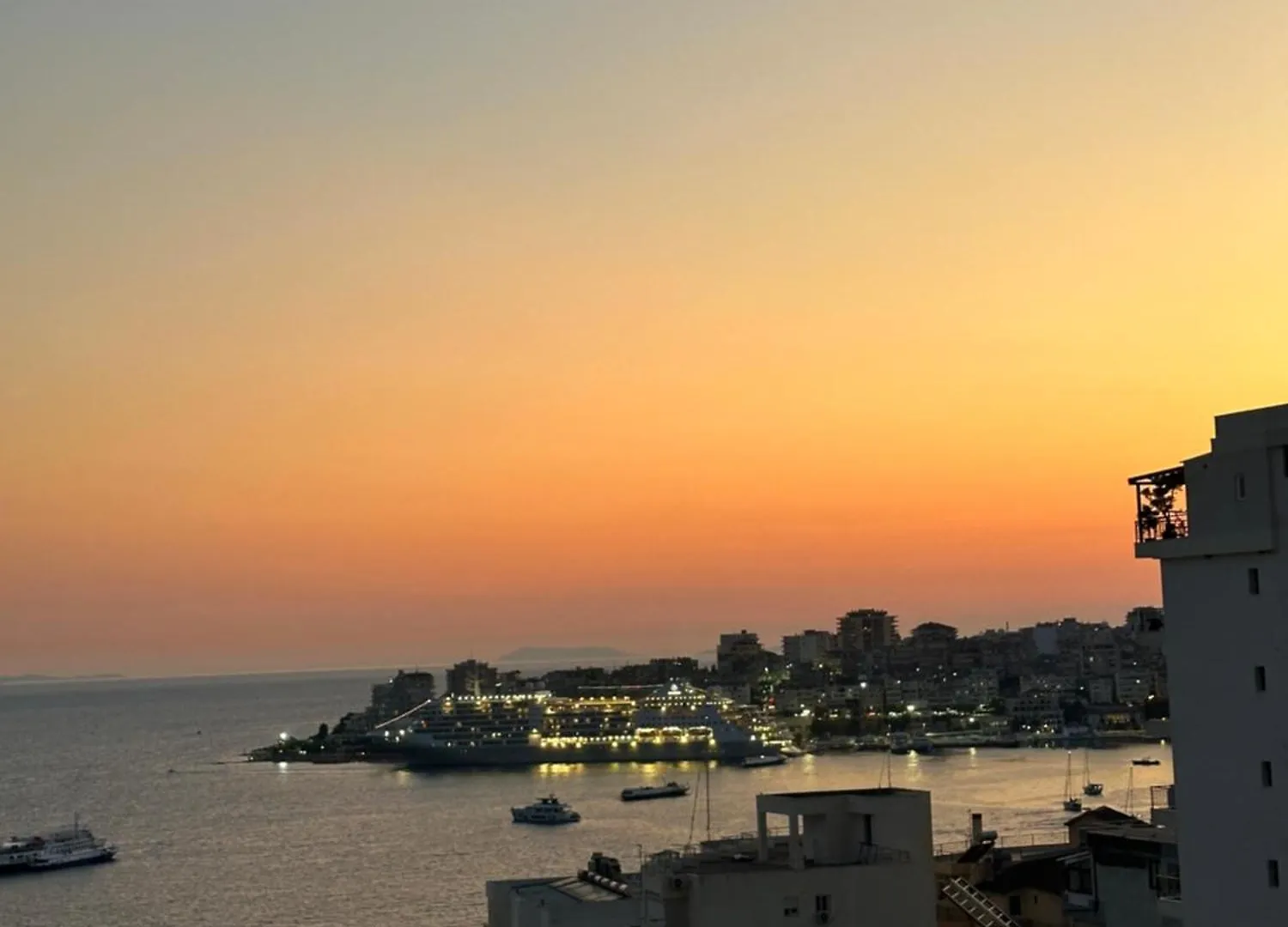 Io'S Apartments Sarande Albania