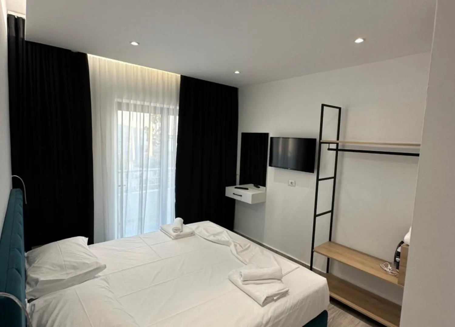 Io\'S Apartments location