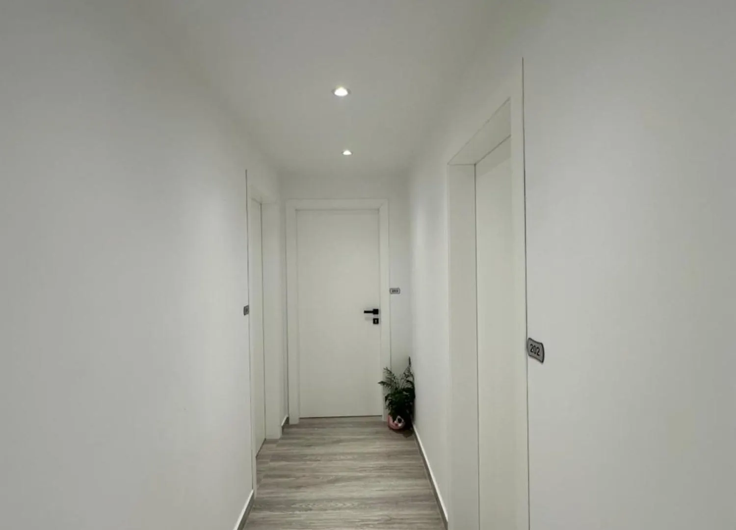 Io'S Apartments Sarande