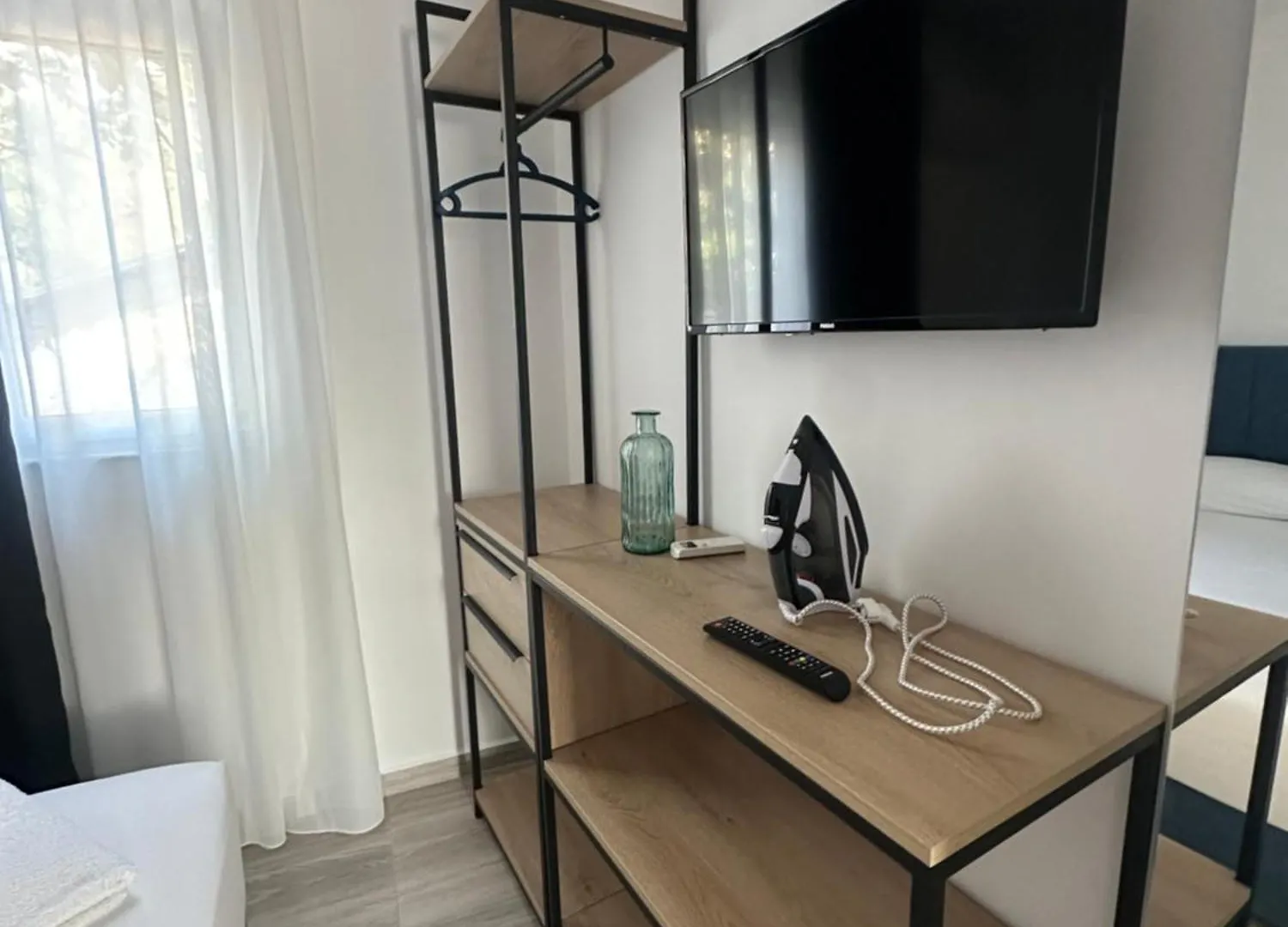 Io'S Apartments Sarande Hotel
